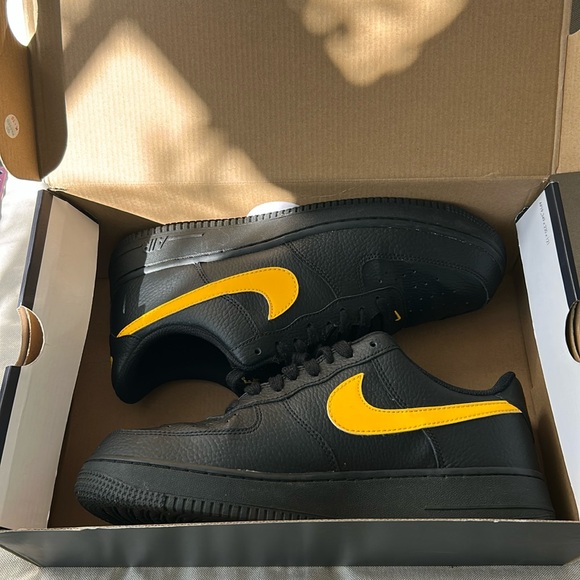 Nike Other - Air Forcee 1 low ‘07’ Yellow  Swoosh’